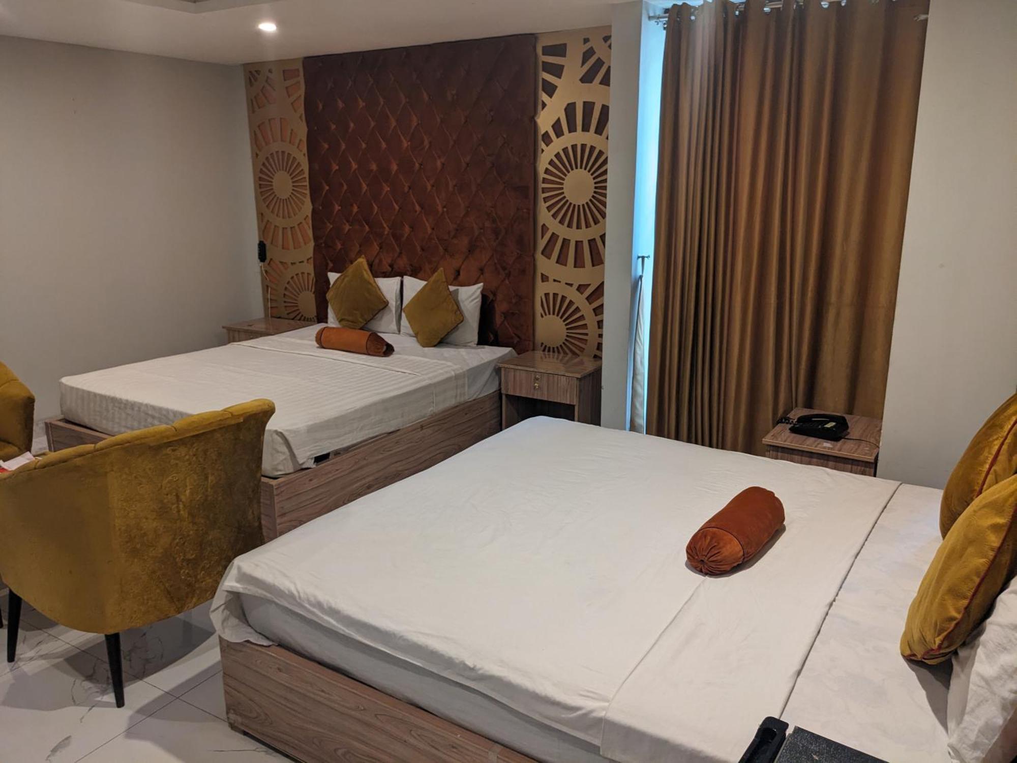 איסלמאבד Nueva Hotel מראה חיצוני תמונה