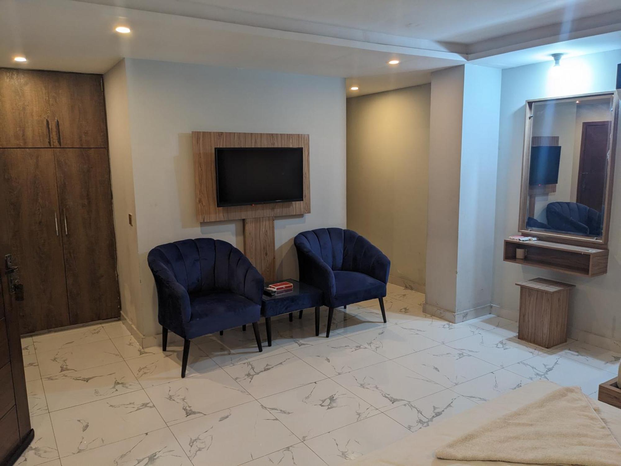 איסלמאבד Nueva Hotel מראה חיצוני תמונה