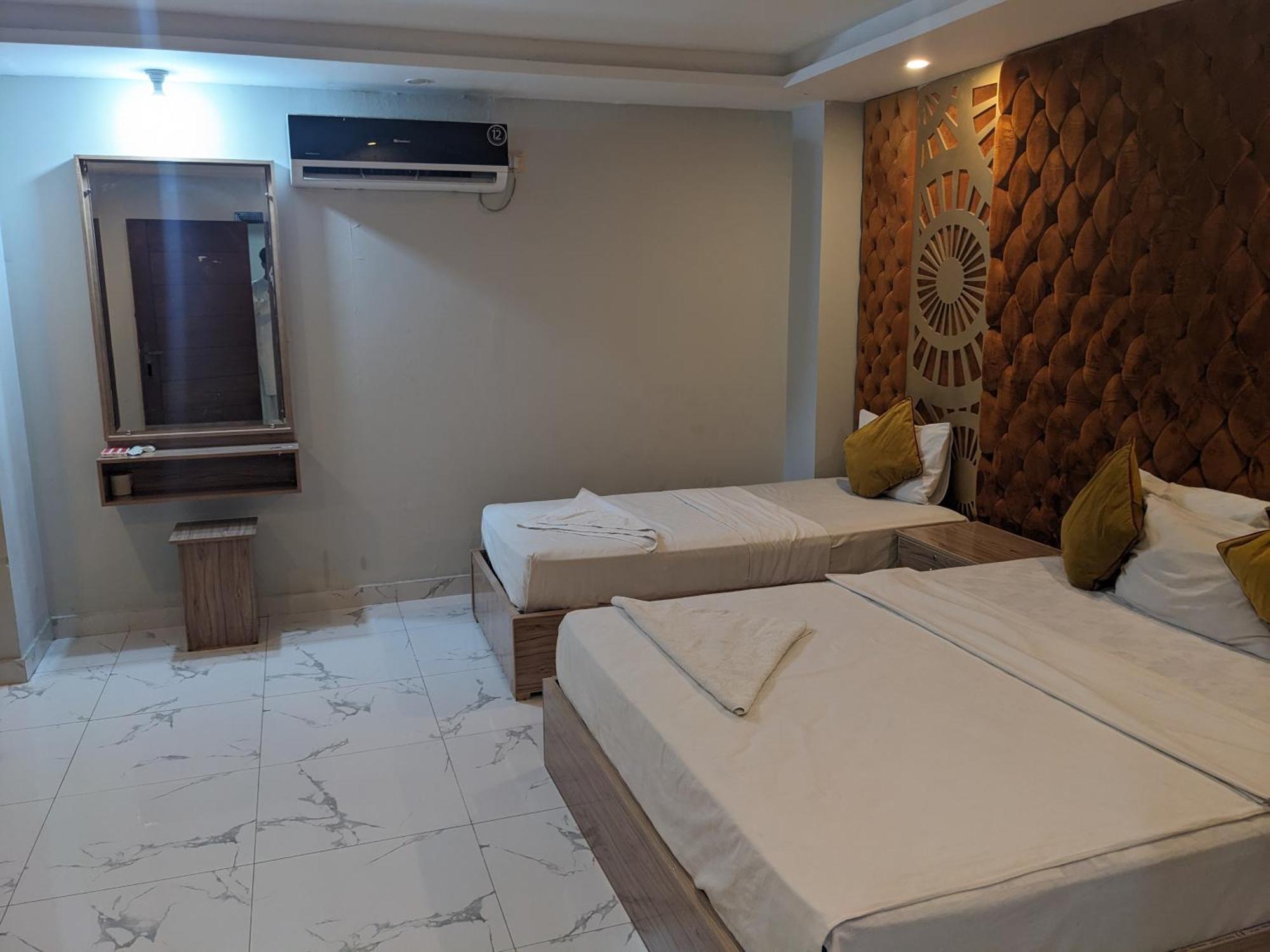 איסלמאבד Nueva Hotel מראה חיצוני תמונה