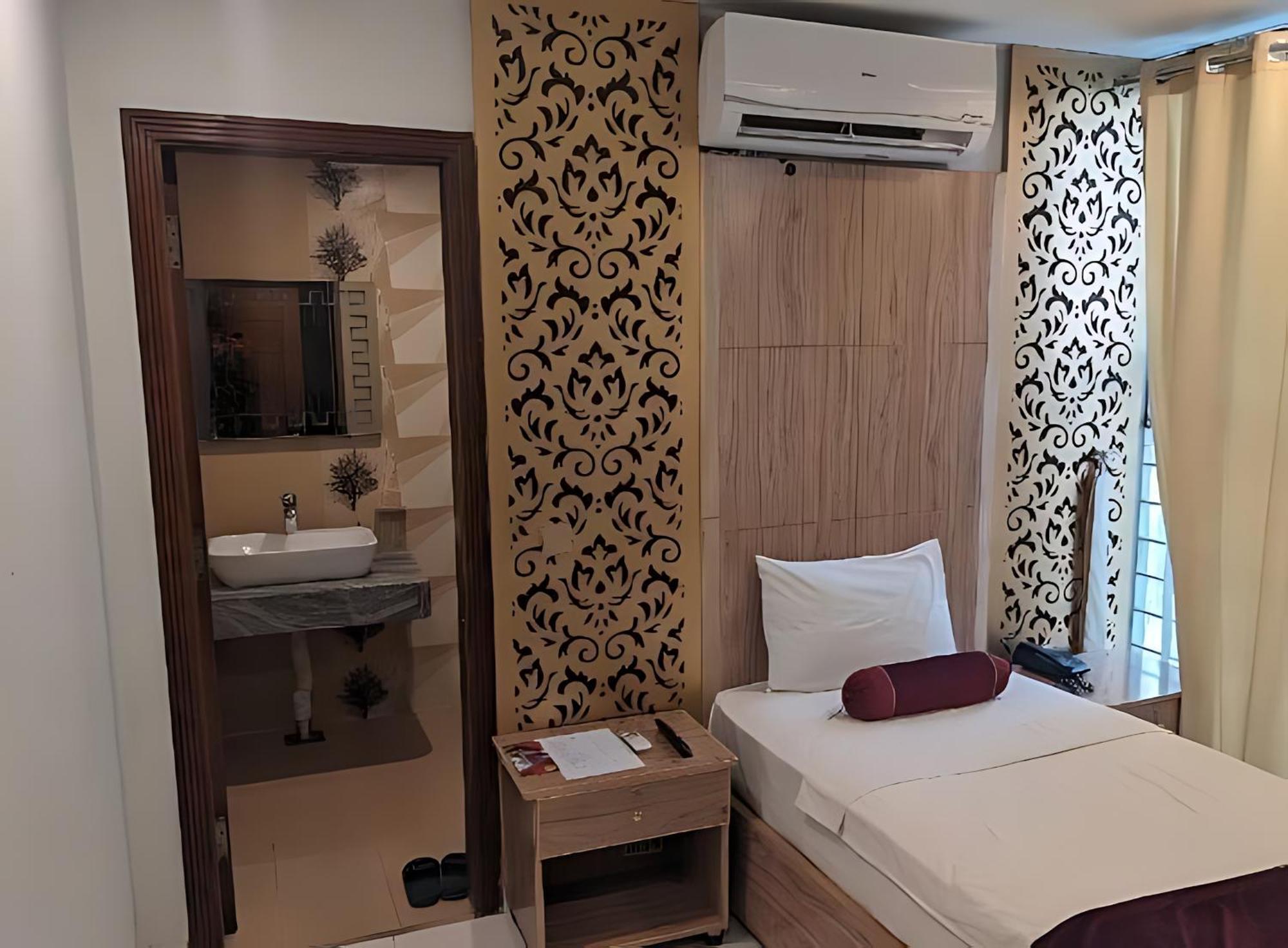 איסלמאבד Nueva Hotel מראה חיצוני תמונה